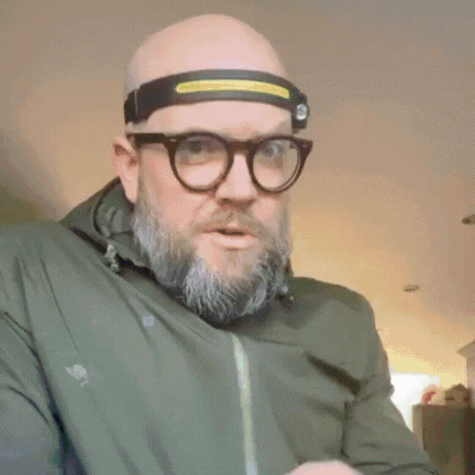 🔦 LumiLight™ – La Lámpara Frontal de 230° Que Ilumina TODO